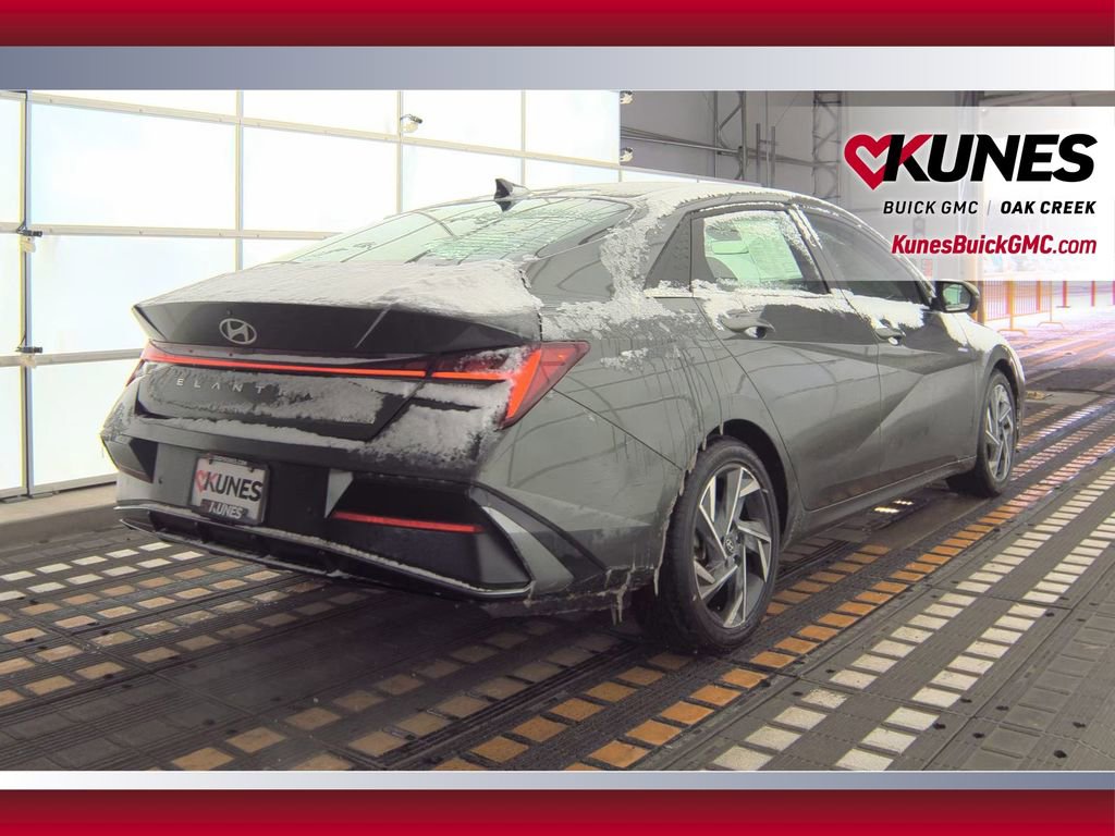 Used 2024 Hyundai Elantra Limited image 6