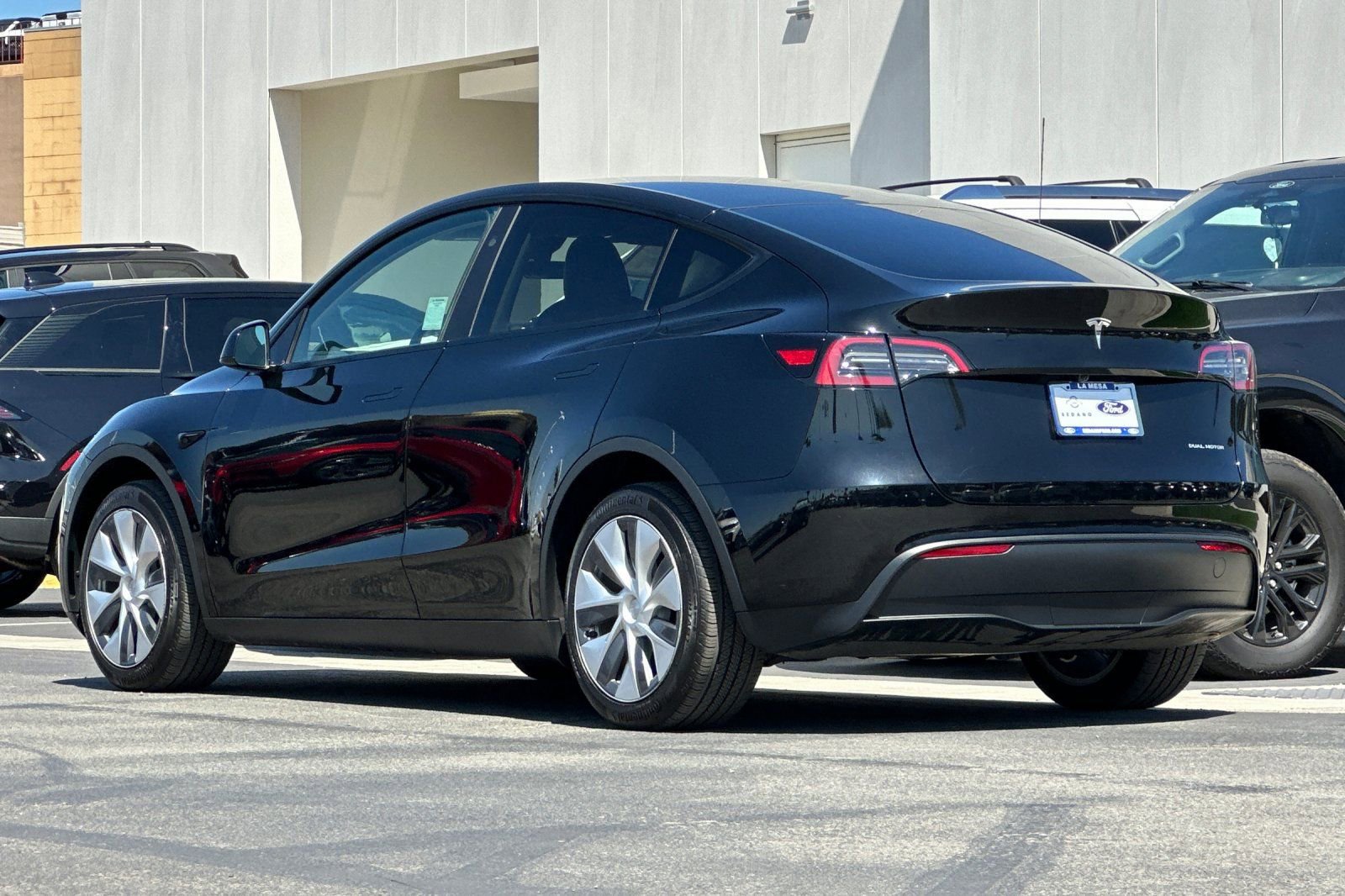 Used 2024 Tesla Model Y Long Range image 5