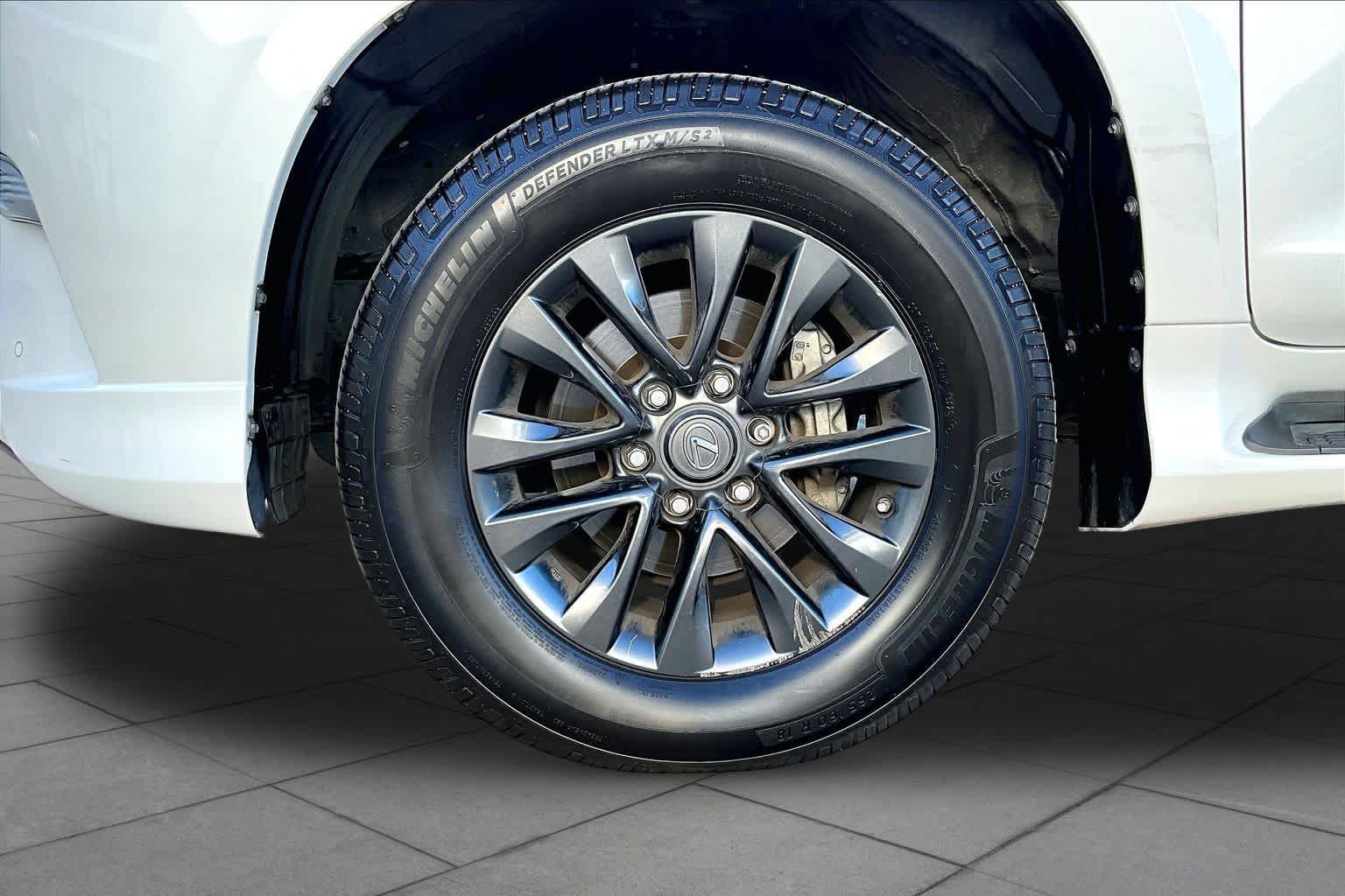 Used 2022 Lexus GX 460 Premium w/ Premium Plus Package AWD/4WD image 11