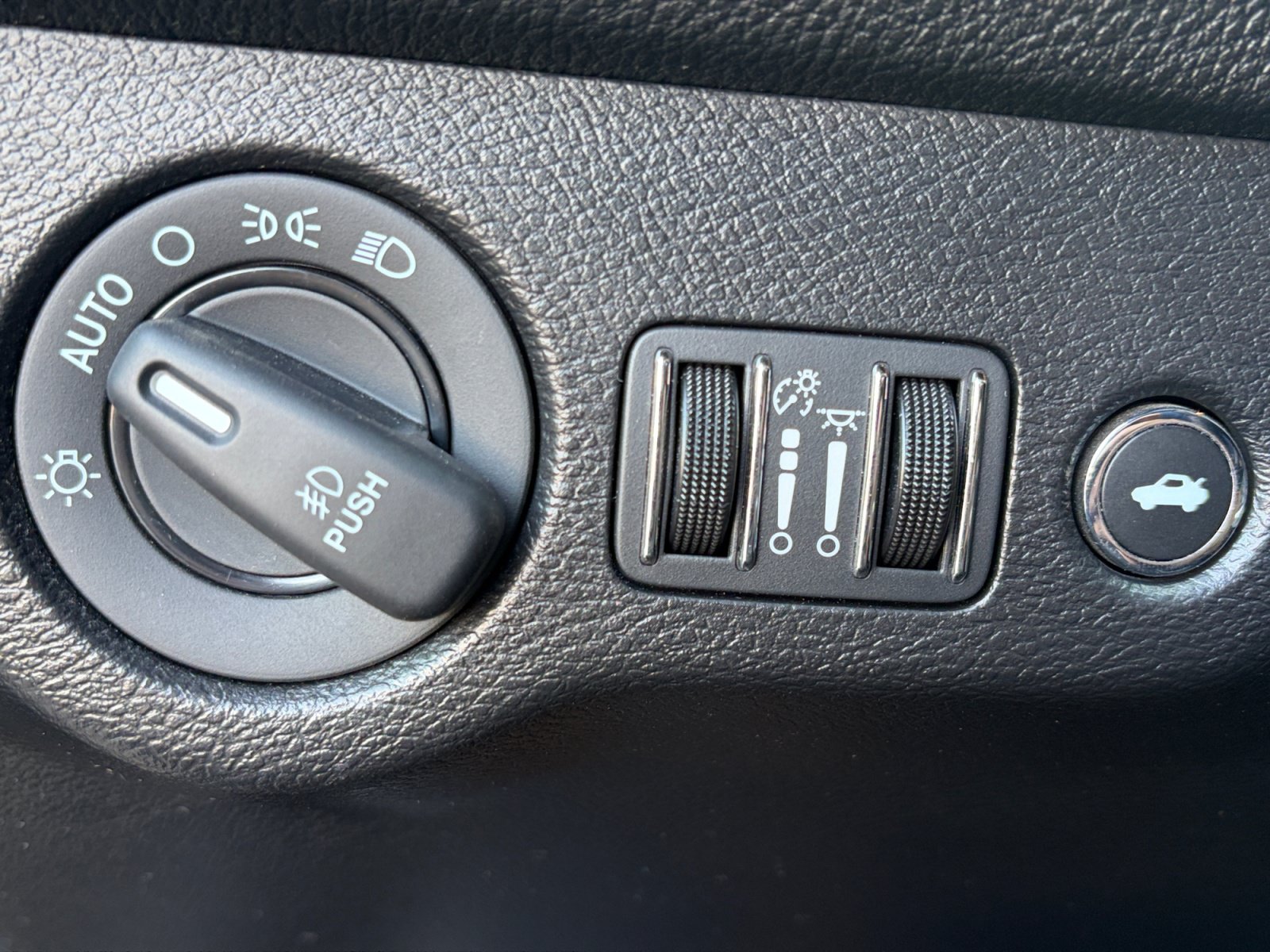 Used 2019 Dodge Challenger SXT AWD/4WD image 26