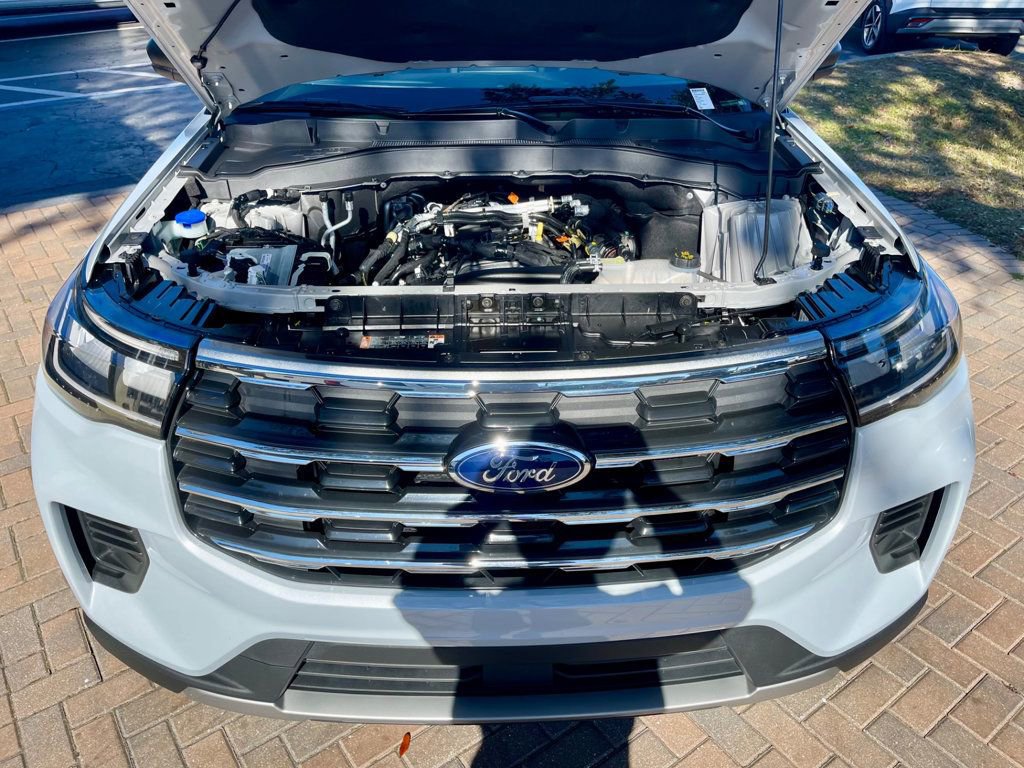 Used 2025 Ford Explorer Active image 18
