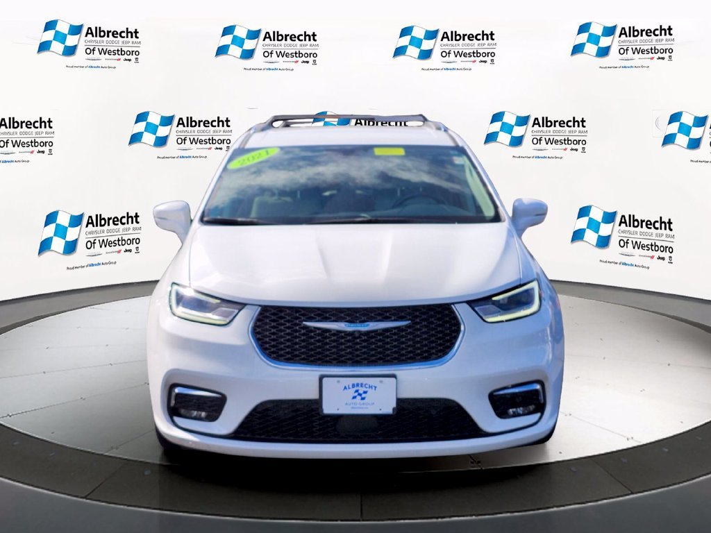 Used 2021 Chrysler Pacifica Touring-L w/ Uconnect Theater Family Group FWD image 8