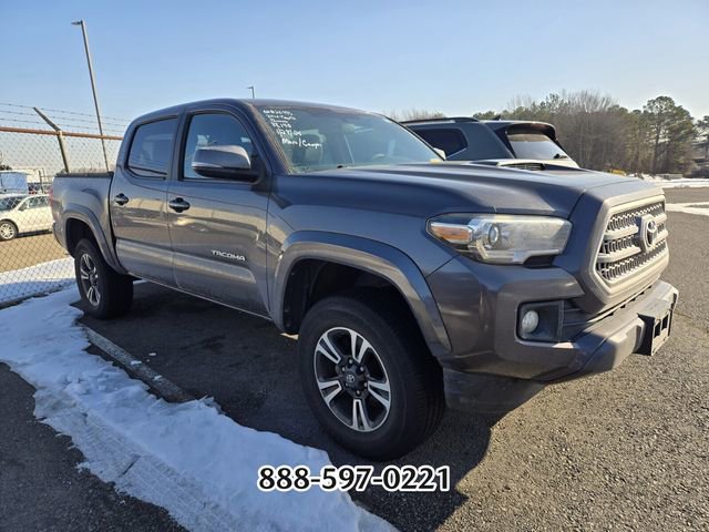 Used 2016 Toyota Tacoma TRD Sport w/ Towing Package image 2