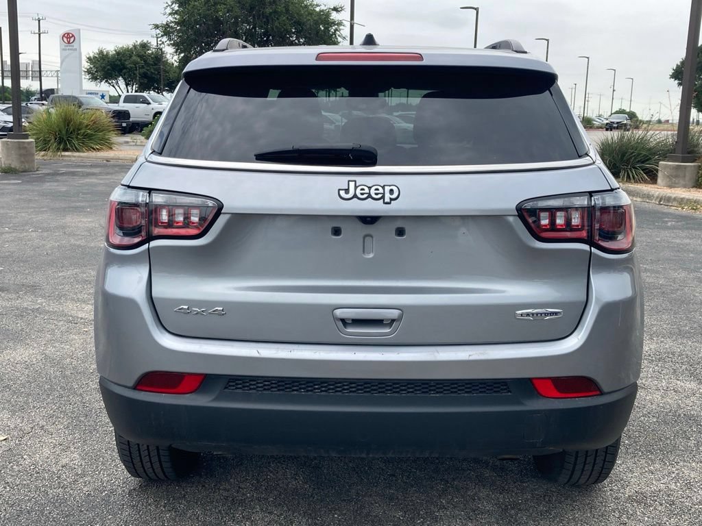 Used 2024 Jeep Compass Latitude AWD/4WD image 6