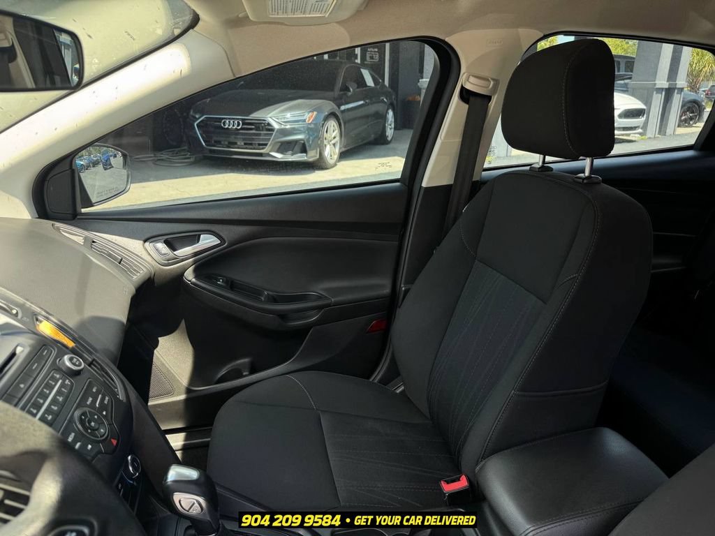 Used 2016 Ford Focus SE FWD image 23