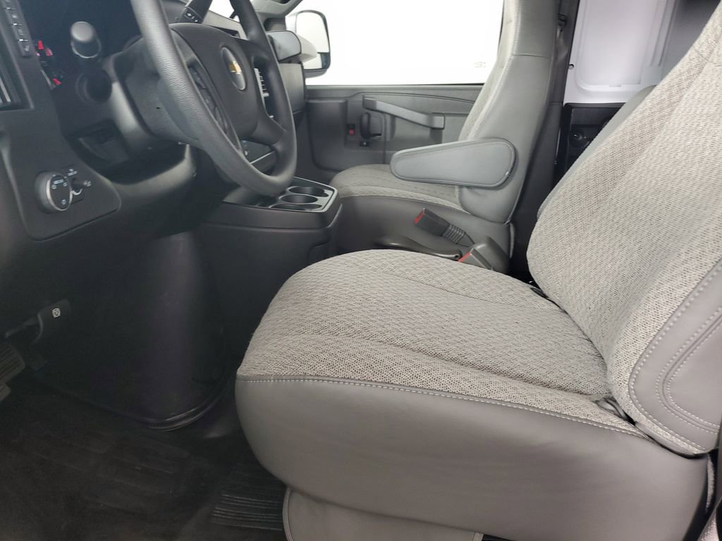 New 2026 Chevrolet Express 2500 w/ Driver Convenience Package RWD image 11