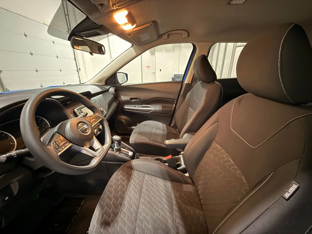 Used 2021 Nissan Kicks S image 11