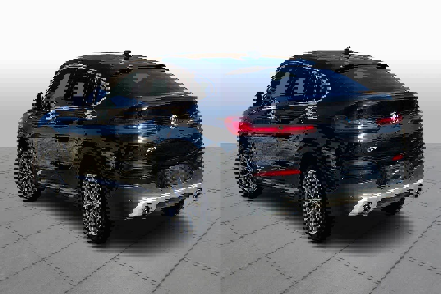 Used 2019 BMW X4 xDrive30i image 12