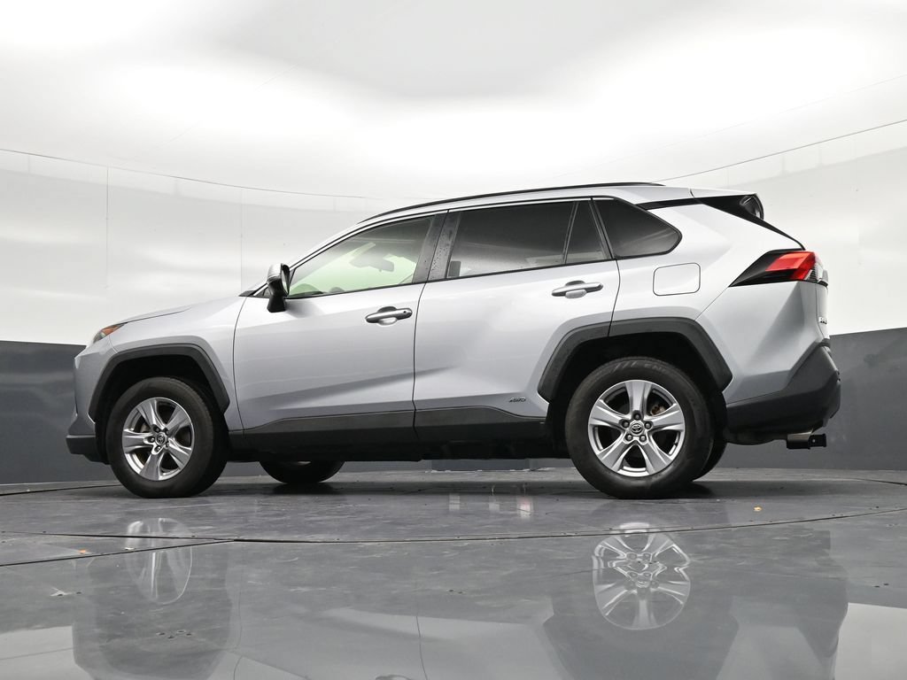 Used 2022 Toyota RAV4 LE AWD/4WD image 36