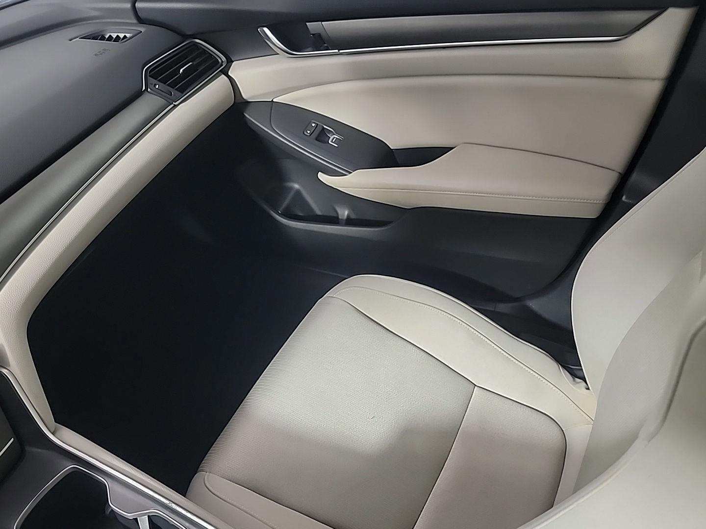 Certified 2018 Honda Accord LX image 22