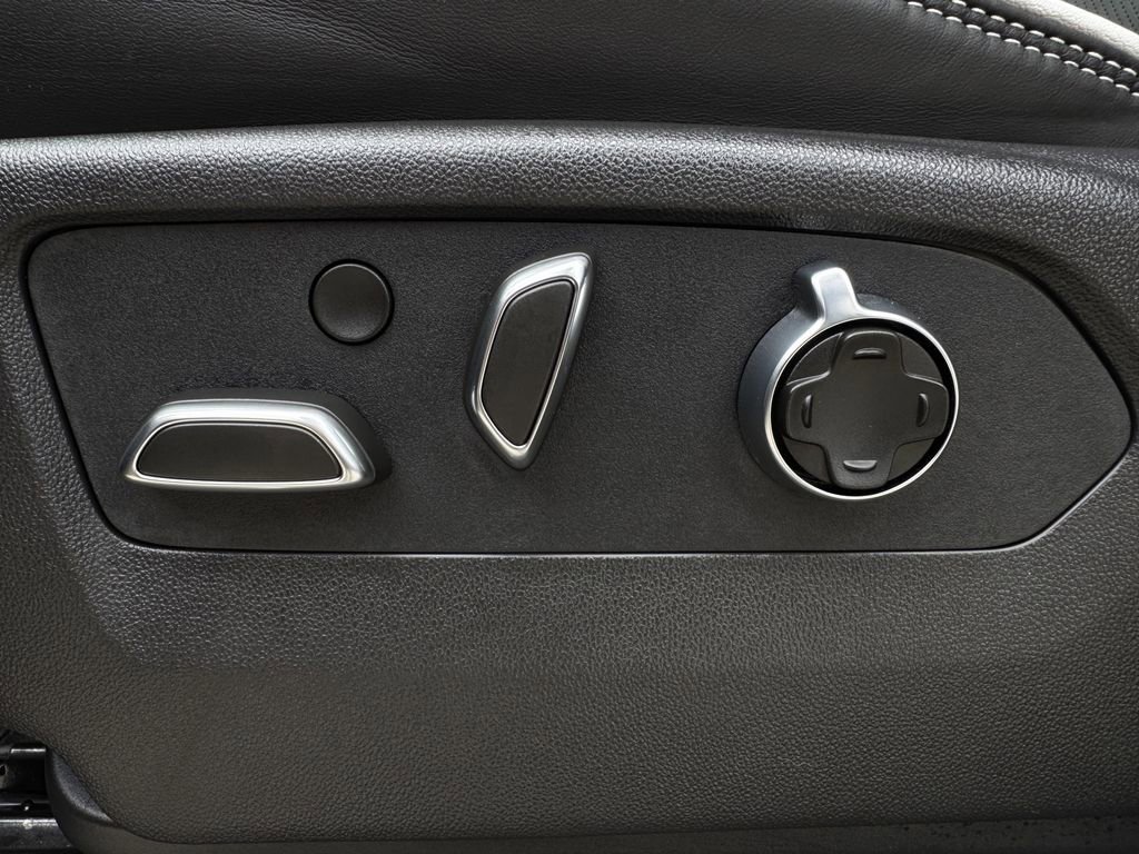 Used 2026 GMC Yukon AT4 Ultimate AWD/4WD image 26