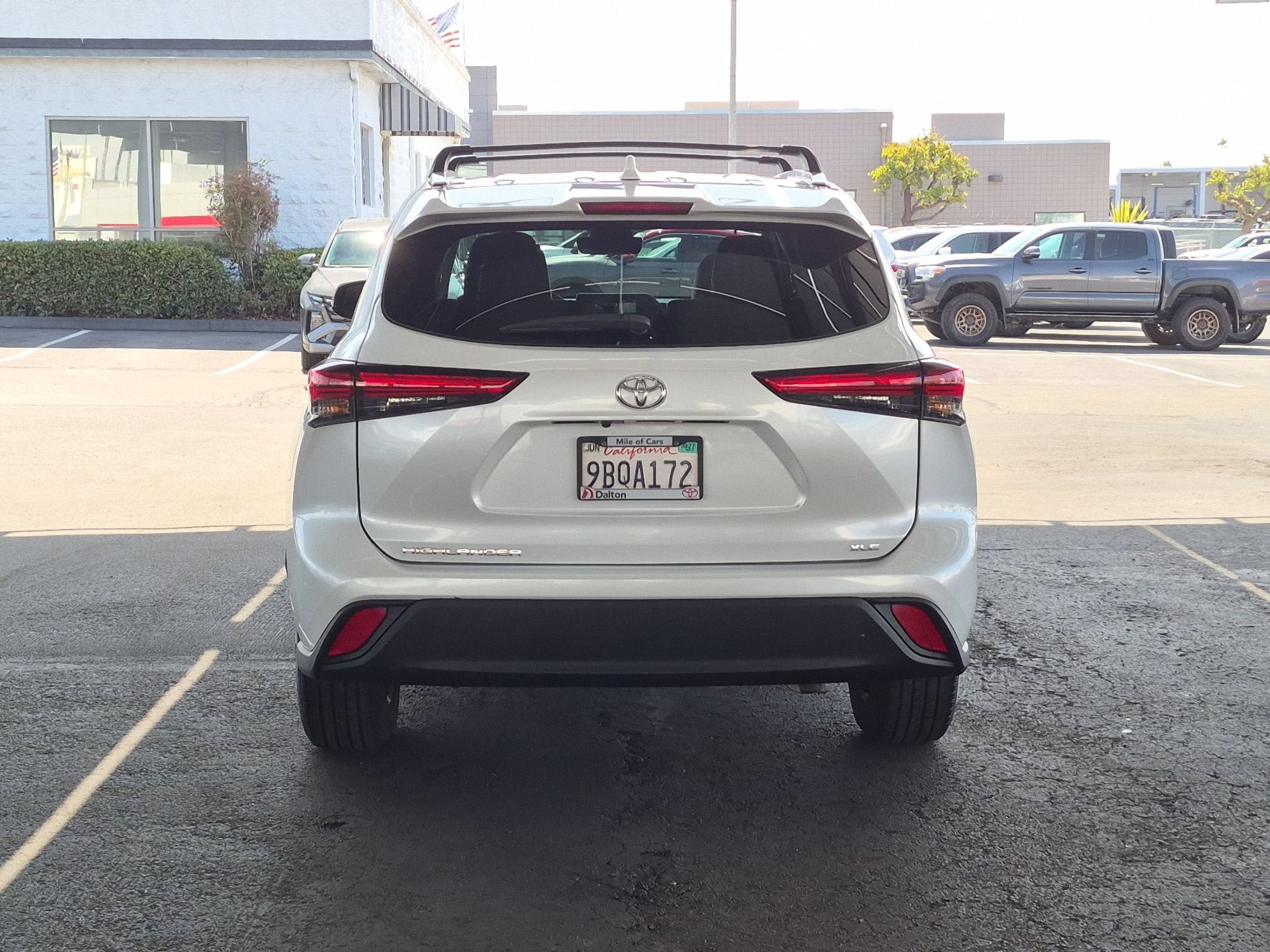 Used 2022 Toyota Highlander XLE FWD image 7