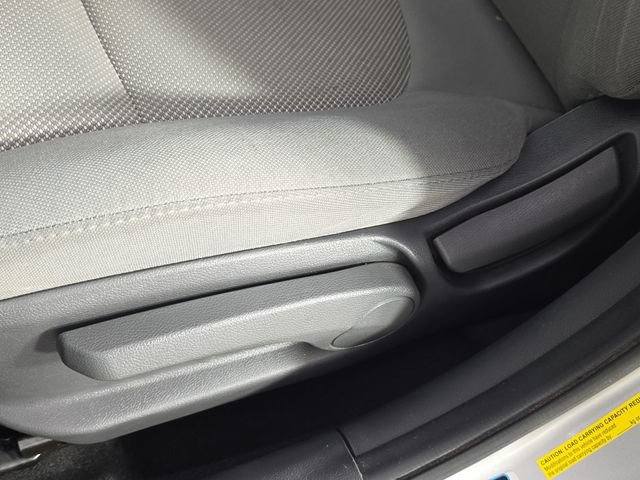 Used 2012 Hyundai Accent GLS FWD image 32