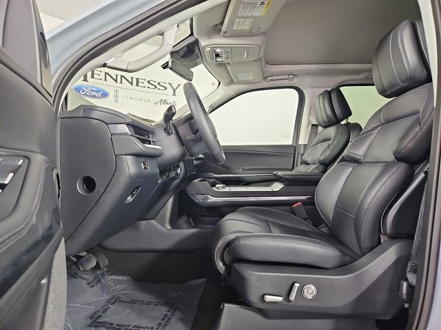 New 2025 Lincoln Navigator L Reserve AWD/4WD image 13