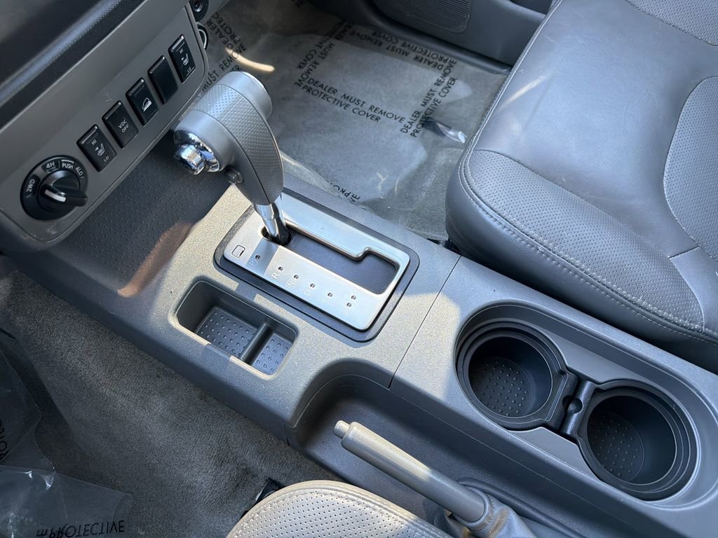 Used 2011 Nissan Frontier SL AWD/4WD image 14