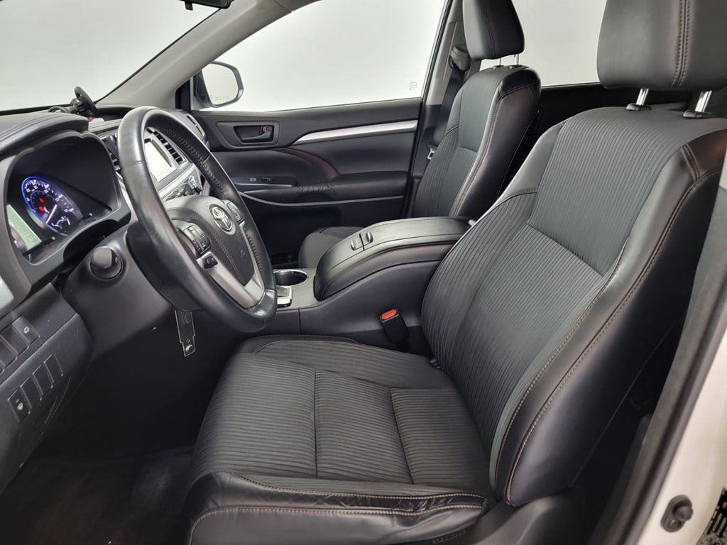 Used 2015 Toyota Highlander Plus AWD/4WD image 14