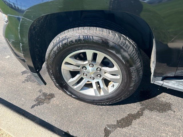 Used 2018 Chevrolet Suburban LT AWD/4WD image 47
