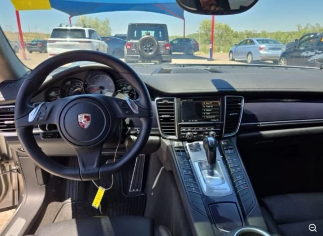 Used 2012 Porsche Panamera 4S image 3