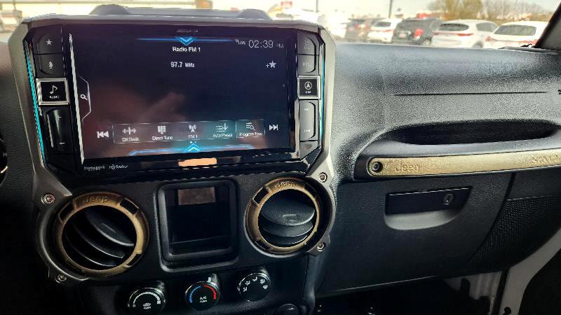 Used 2018 Jeep Wrangler Unlimited Sport image 13