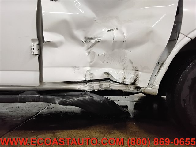 Used 2020 Chevrolet Express 3500 LT w/ LT Preferred Equipment Group RWD image 13