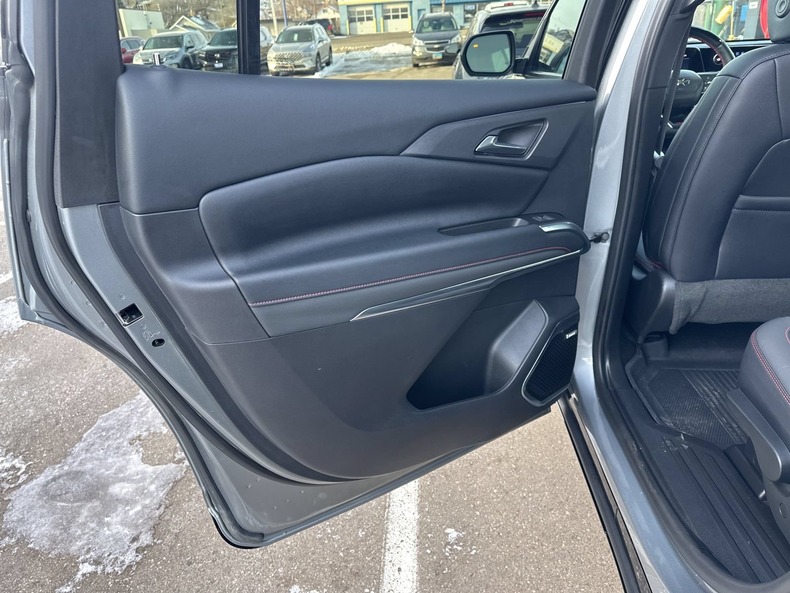 Used 2024 Chevrolet Traverse RS AWD/4WD image 29