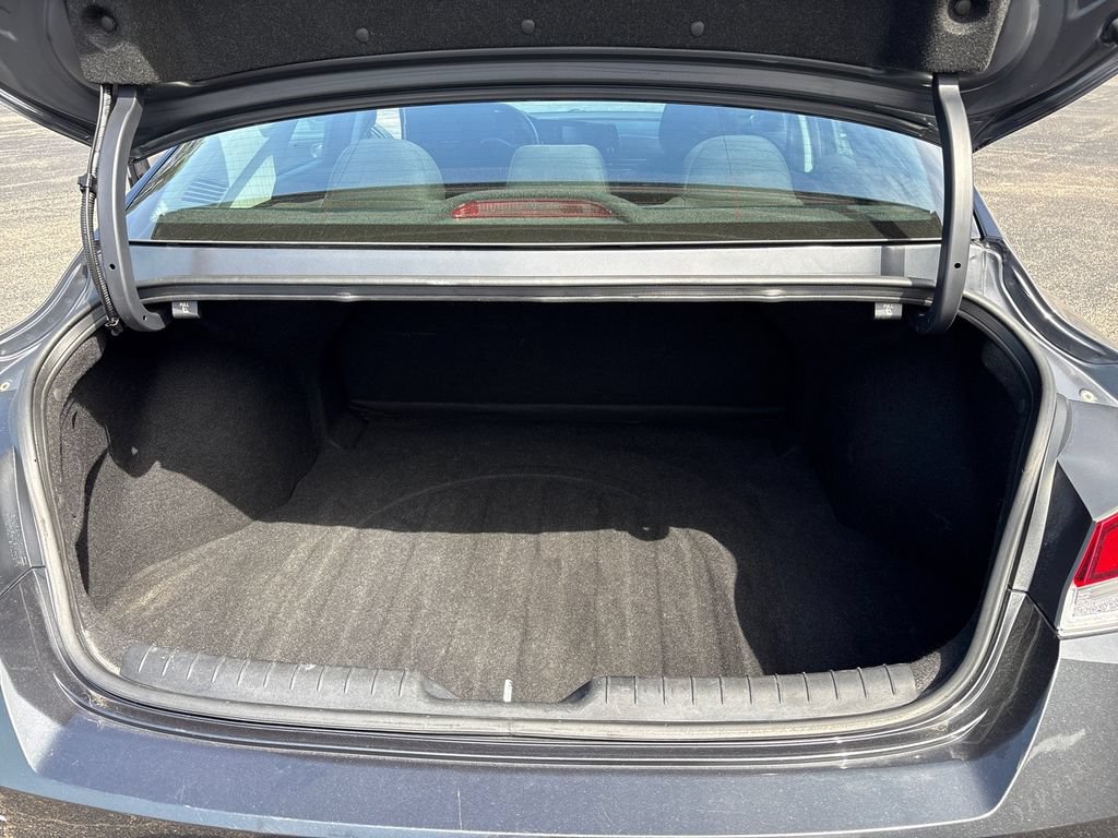 Used 2021 Hyundai Elantra SEL FWD image 12