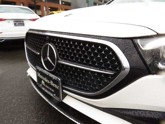Used 2025 Mercedes-Benz E 350 4MATIC Sedan image 11