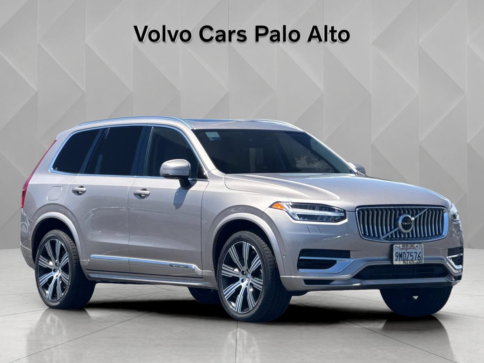 Certified 2024 Volvo XC90 T8 Plus w/ Protection Package Premier AWD/4WD image 12