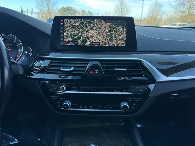 Used 2019 BMW 540i w/ Convenience Package RWD image 19