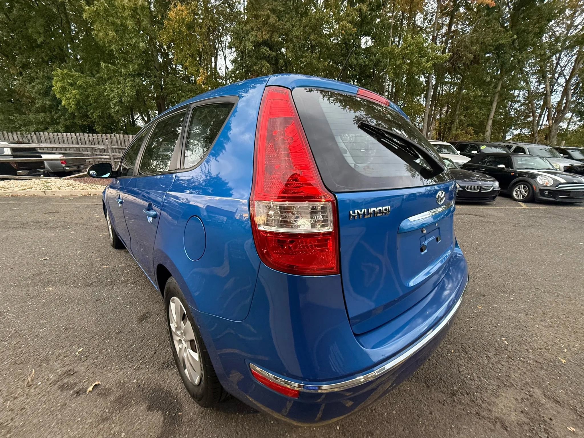 Used 2010 Hyundai Elantra GLS image 4