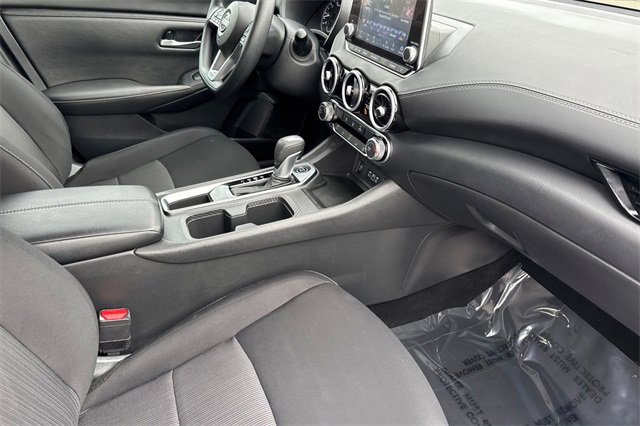 Used 2025 Nissan Sentra SV image 19