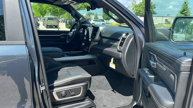 New 2026 RAM 1500 Laramie AWD/4WD image 22