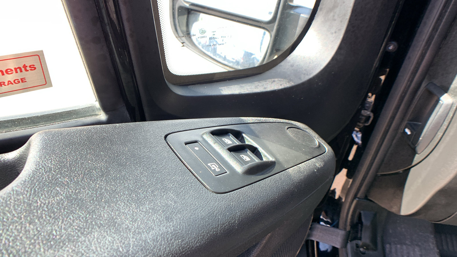 Used 2023 RAM ProMaster 2500 FWD image 7