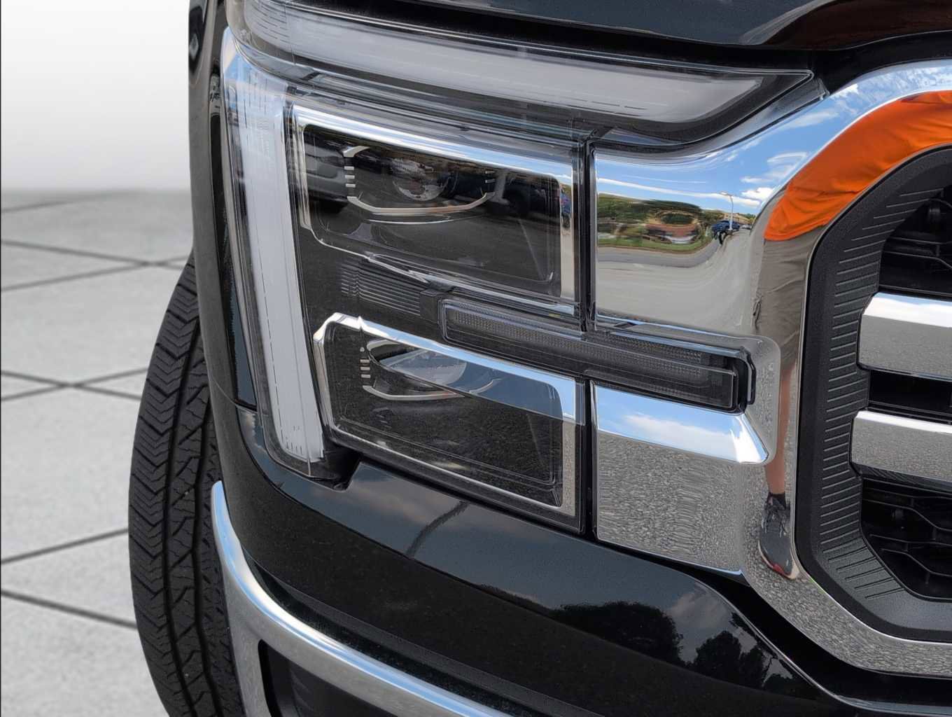 New 2025 Ford F150 Lariat w/ Equipment Group 502A High image 3