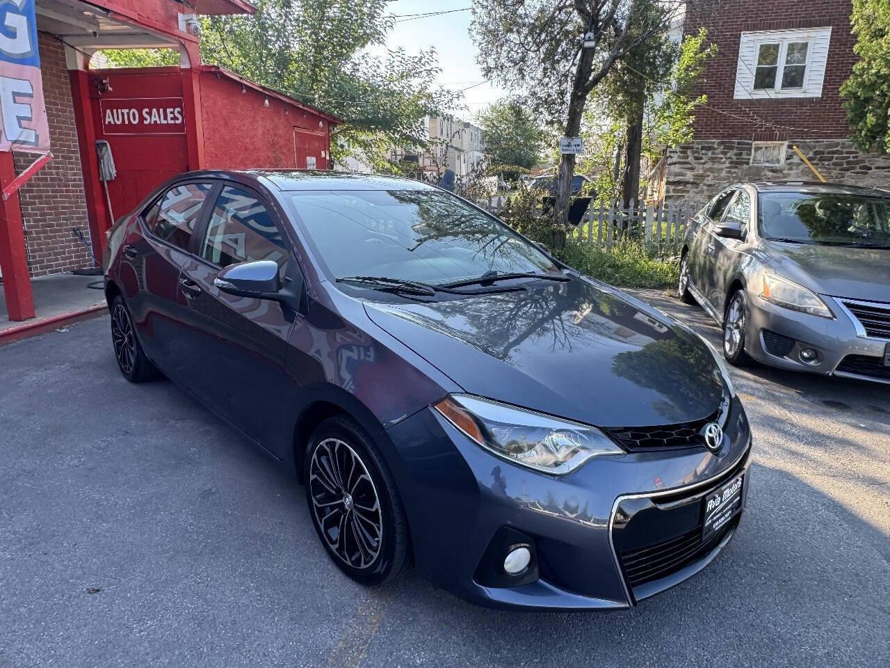 Used 2016 Toyota Corolla S Premium FWD image 2