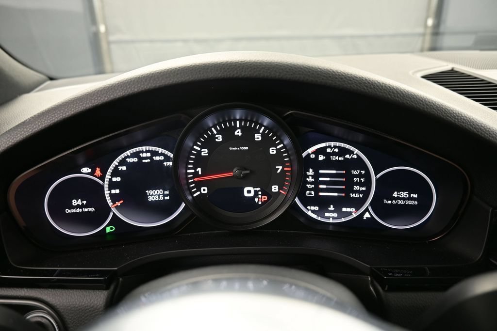Certified 2022 Porsche Cayenne Platinum Edition AWD/4WD image 19