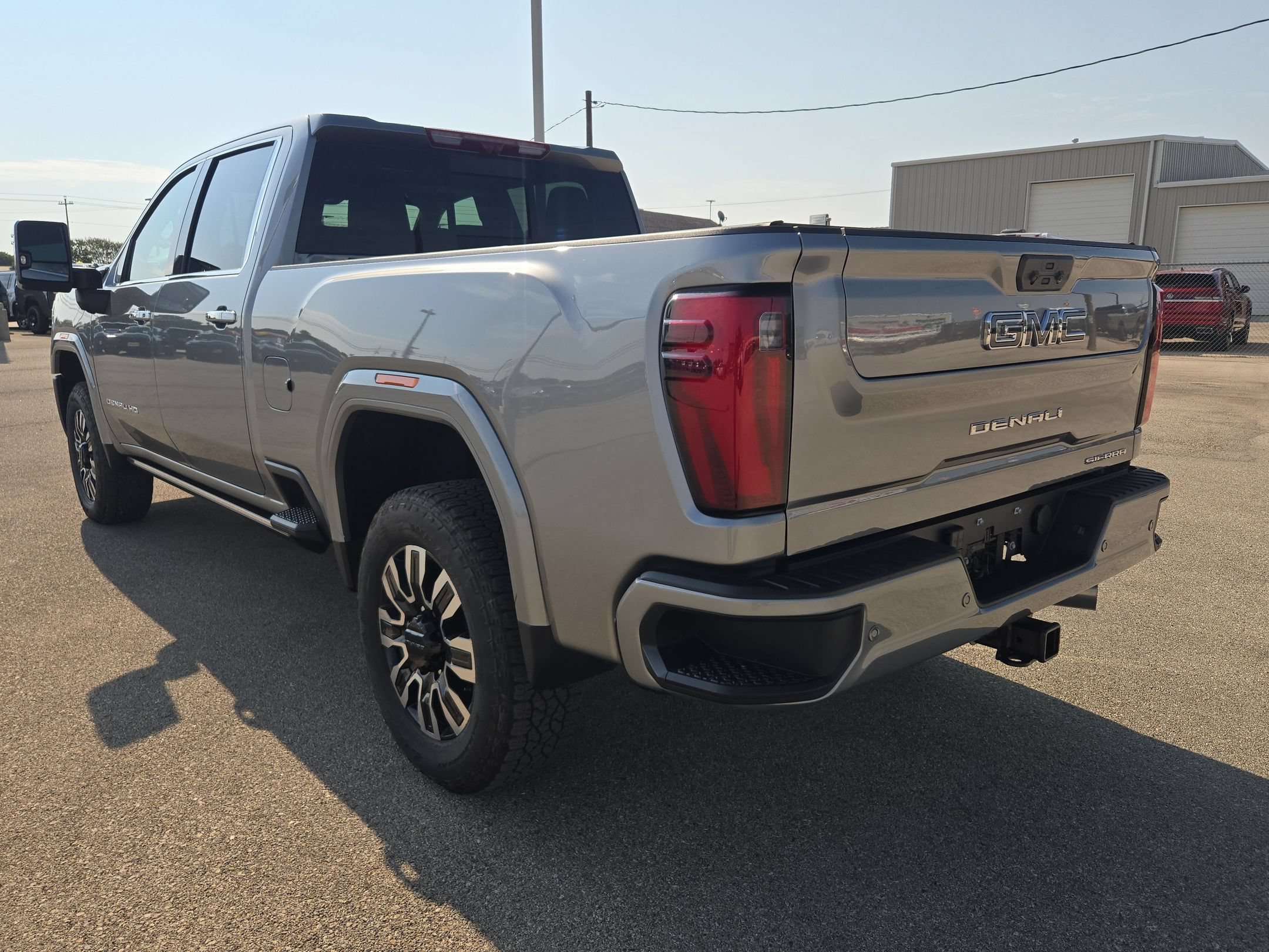 Used 2026 GMC Sierra 2500 Denali Ultimate AWD/4WD image 5