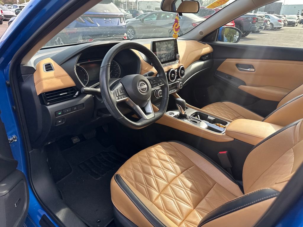 Used 2024 Nissan Sentra SV w/ SV Premium Package image 9