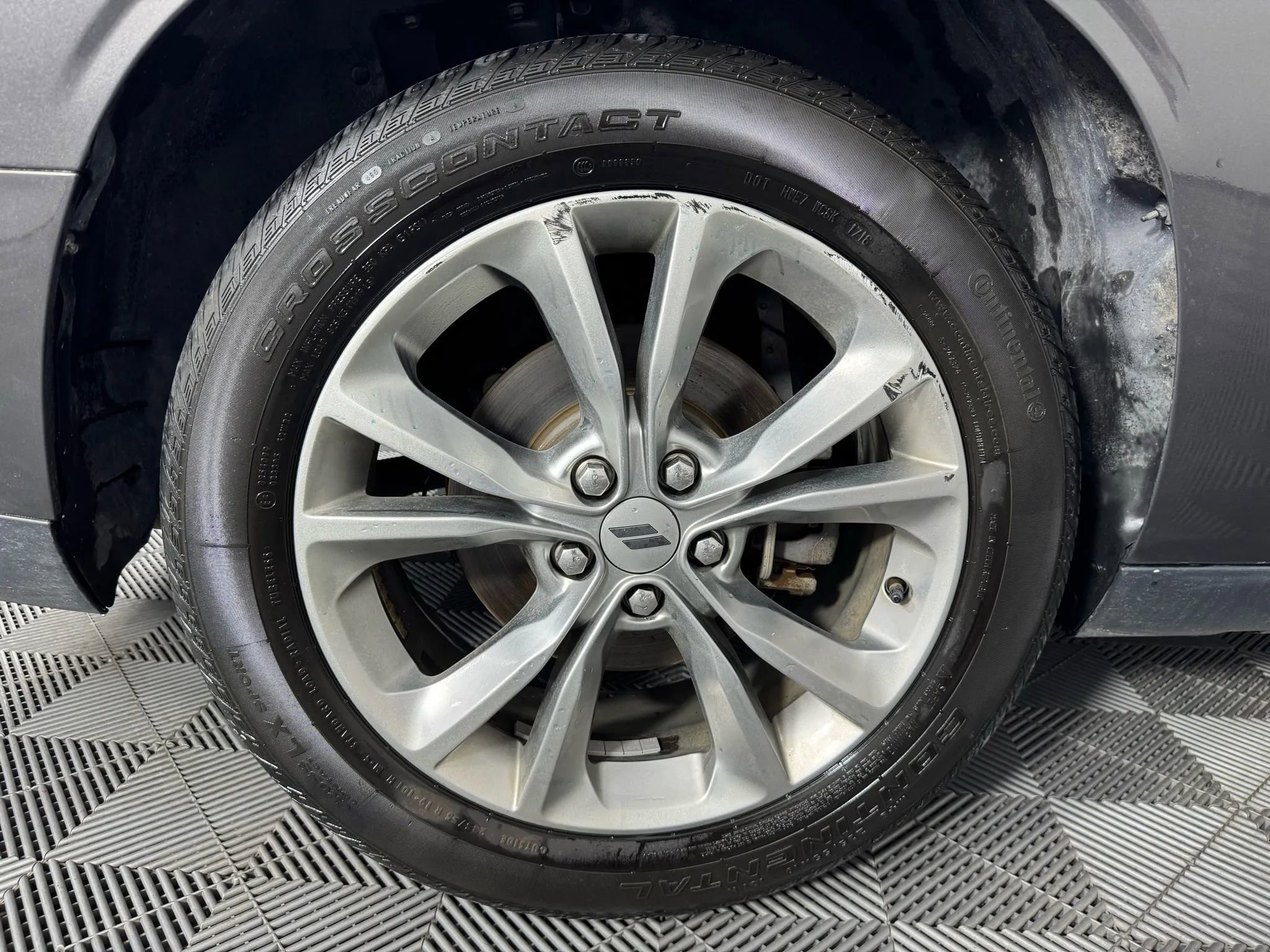 Used 2021 Dodge Challenger SXT image 38