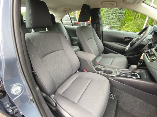 Used 2025 Toyota Corolla LE FWD image 25