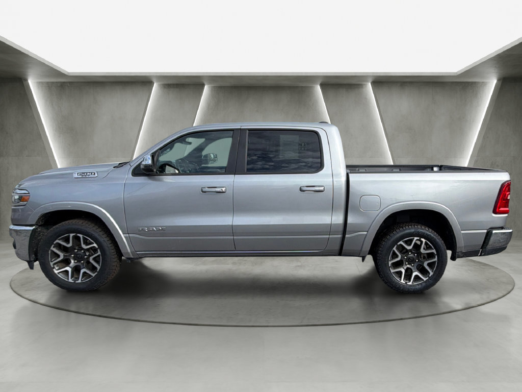 Used 2025 RAM 1500 Laramie AWD/4WD image 6