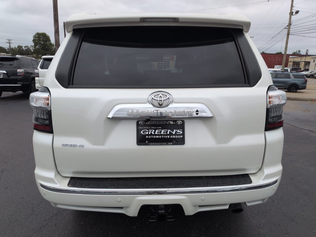 Used 2022 Toyota 4Runner Limited AWD/4WD image 4