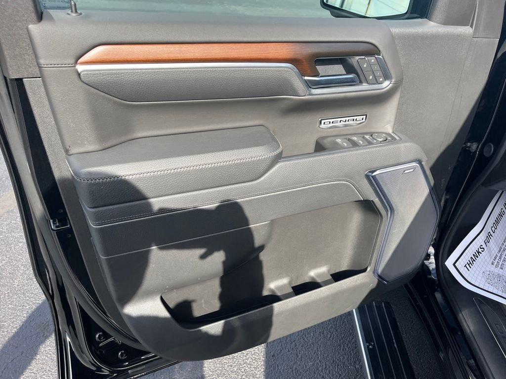 Used 2025 GMC Sierra 1500 Denali image 19