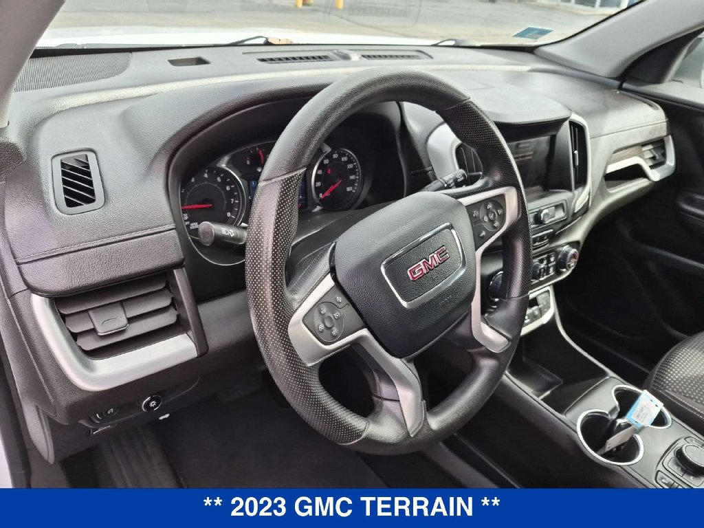 Used 2023 GMC Terrain SLE w/ Driver Convenience Package AWD/4WD image 13