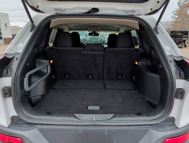 Used 2016 Jeep Cherokee Latitude w/ Cold Weather Group image 30