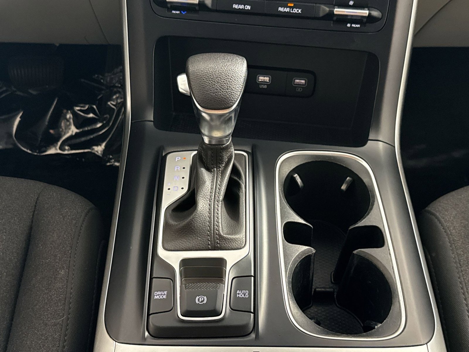 Used 2023 Kia Carnival LX image 21