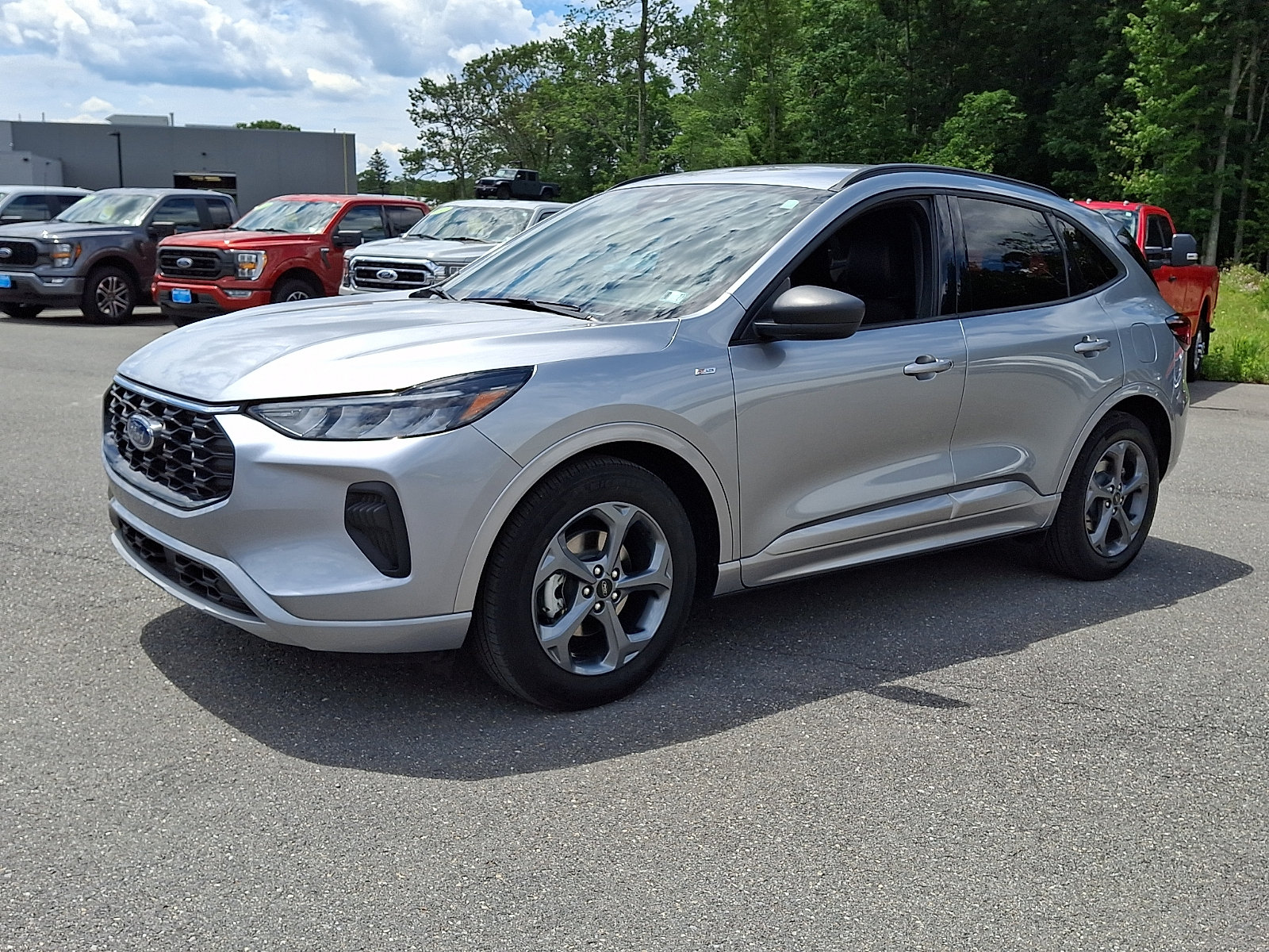 Used 2024 Ford Escape ST-Line w/ Tech Pack #1 FWD image 3