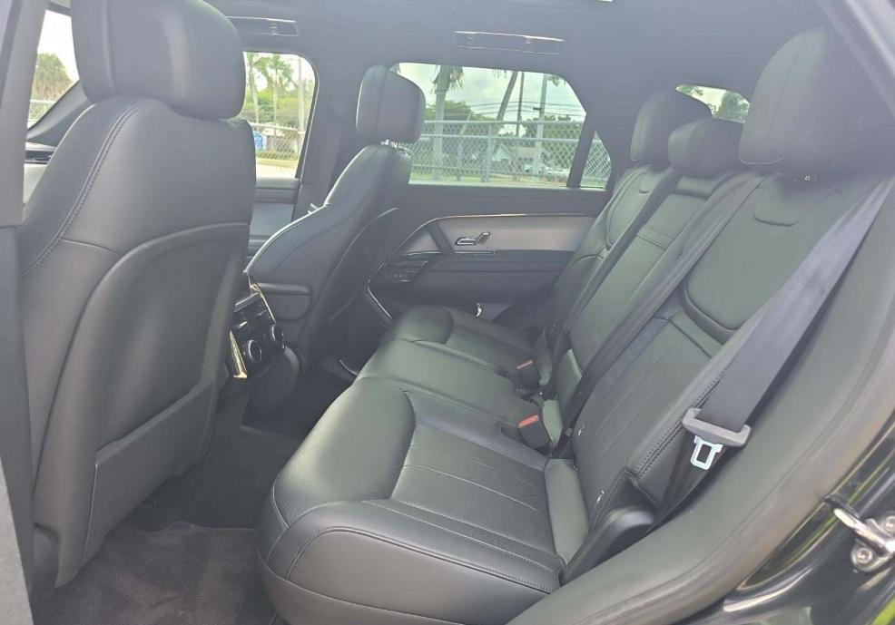Used 2024 Land Rover Range Rover Sport Dynamic SE image 8