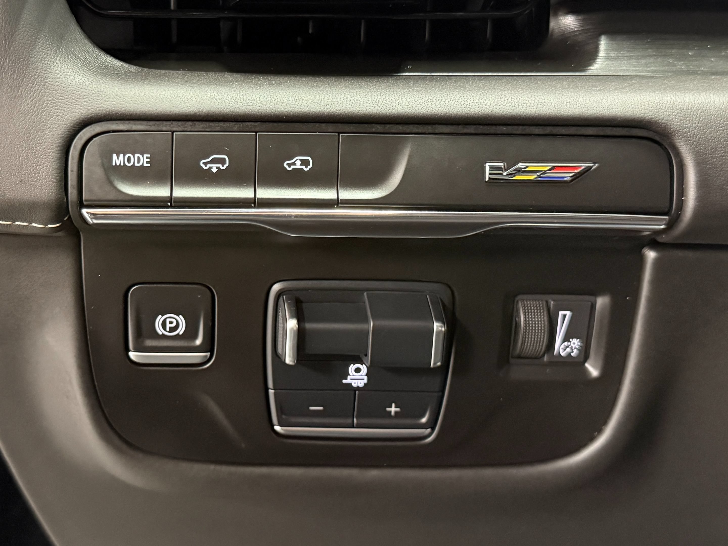 Used 2024 Cadillac Escalade V AWD/4WD image 30