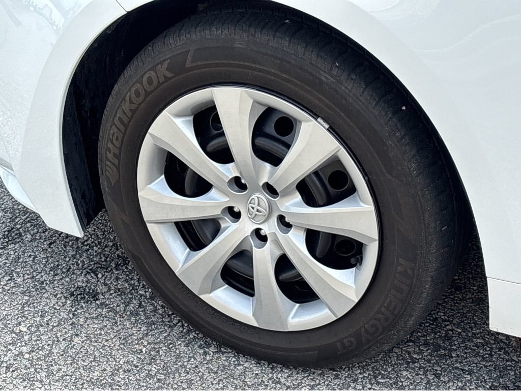 Used 2024 Toyota Corolla LE FWD image 26